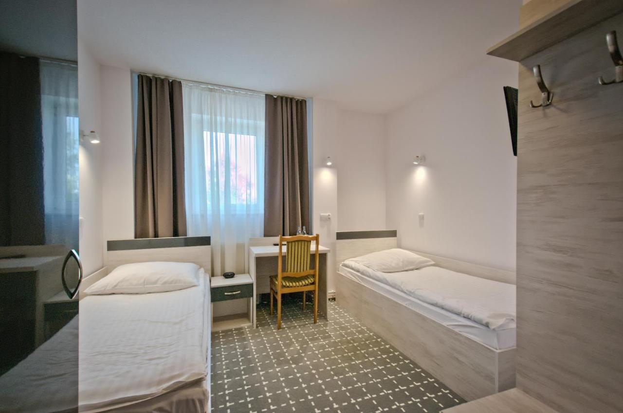 Hotel Sezam Крачкова Экстерьер фото